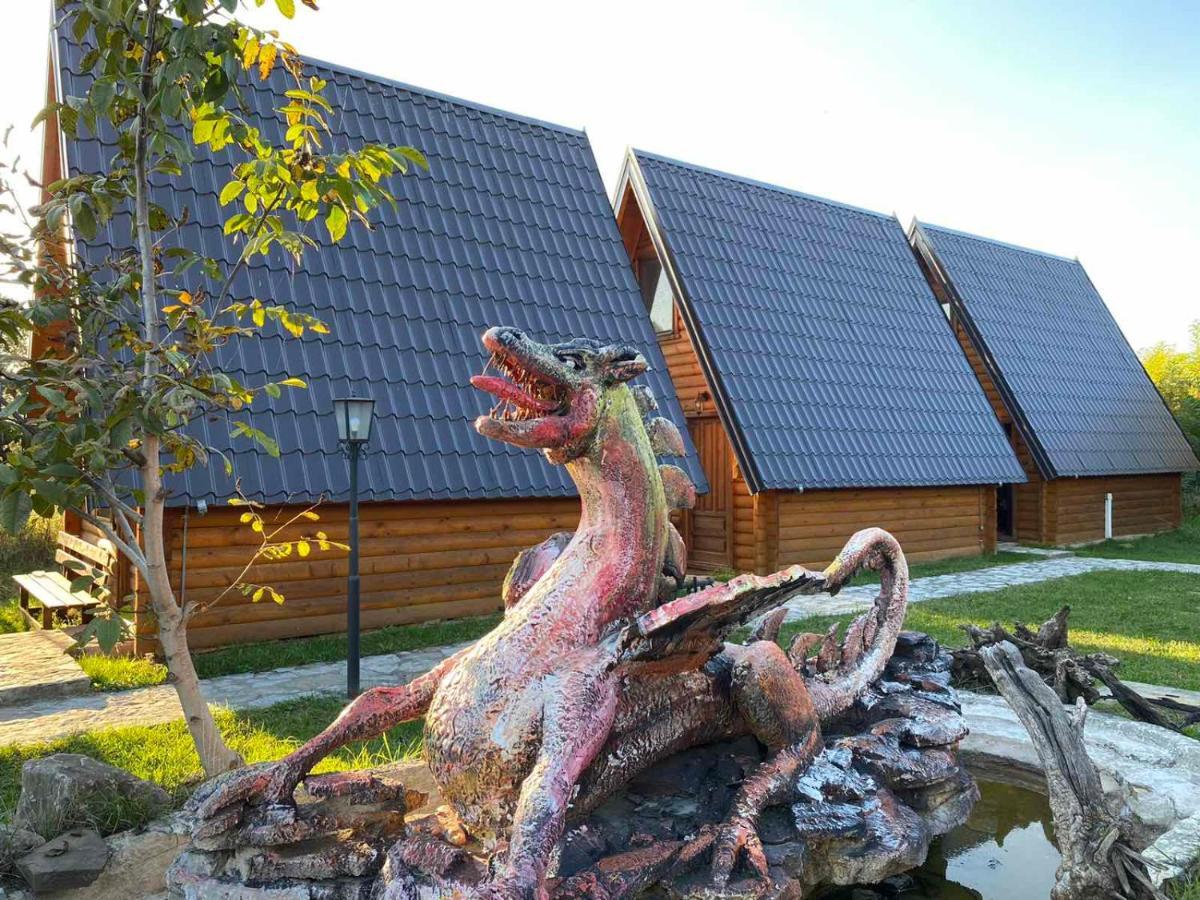 Lolini Bungalovi Нови Сад Екстериор снимка